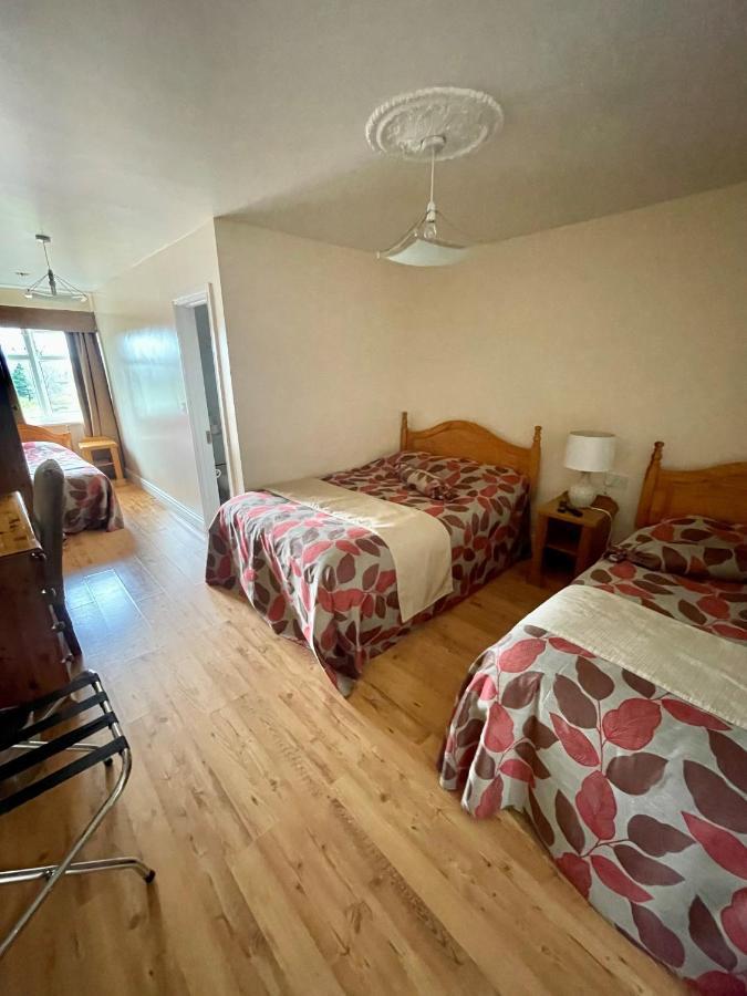 Goldendawn Guest House Citywest Exteriér fotografie